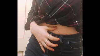 Isot Rinnat Tyttö Aistillinen Pelata Tussu Wc-aikana Matkustaminen