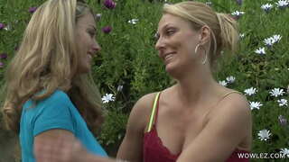 Бадӟым сиська урмон лесбийский